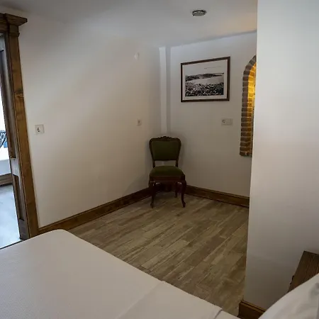 Pietra Butik מלון