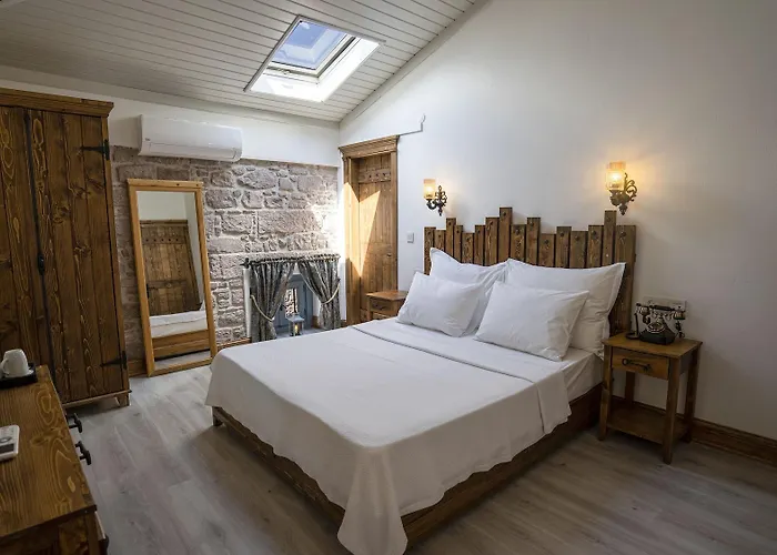 מלון Pietra Butik 3*